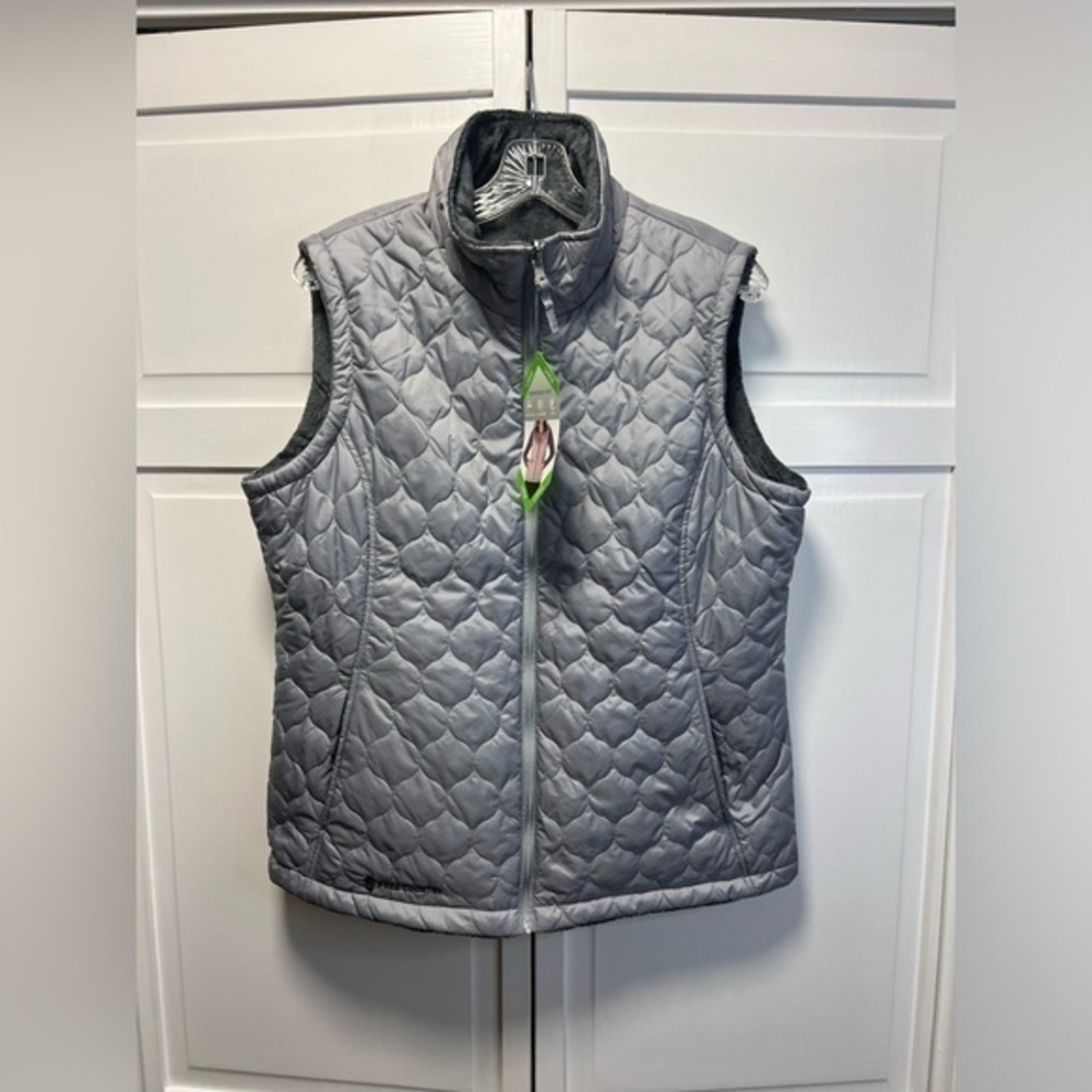 NWT Free Country Reversible Vest Size Women’s Large Color Gray